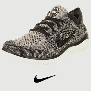 Nike Women's Black and Gray Knit Sneakers